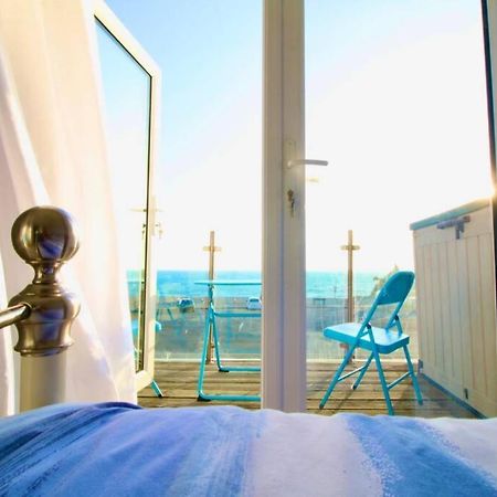 Serenity "Your Calm Seafront Retreat" By Air Premier Seaford Esterno foto